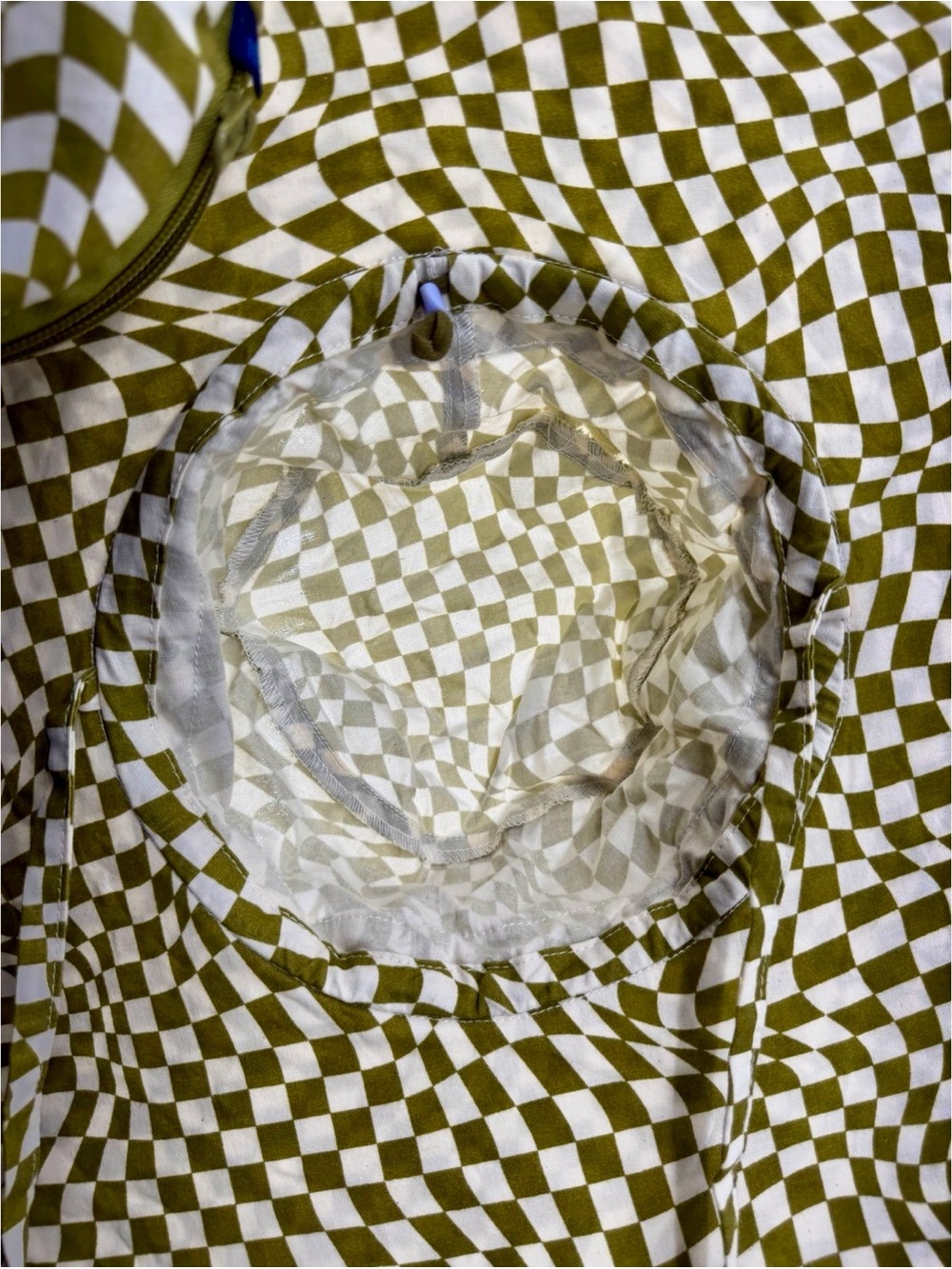 BAGGU Wide Brim Packable Sun Hat in Moss - Picture 4 of 4